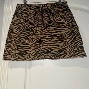 Denim&Co Black and Tan Animal Print Mini Skirt